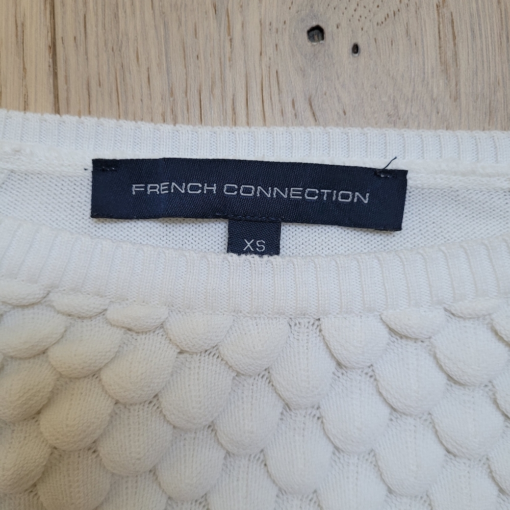 French Connection sweater - Picture 2 of 8